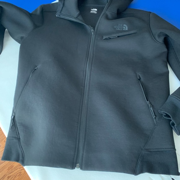 The North Face men’s black jacket - Picture 9 of 9